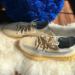 - [ ] Adidas Yeezy Boost 350 V2 'Linen' size 11  Men authentic